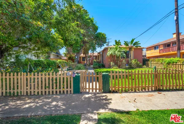 $849,000 | 5417 South Mullen Avenue, Los Angeles, CA 90043