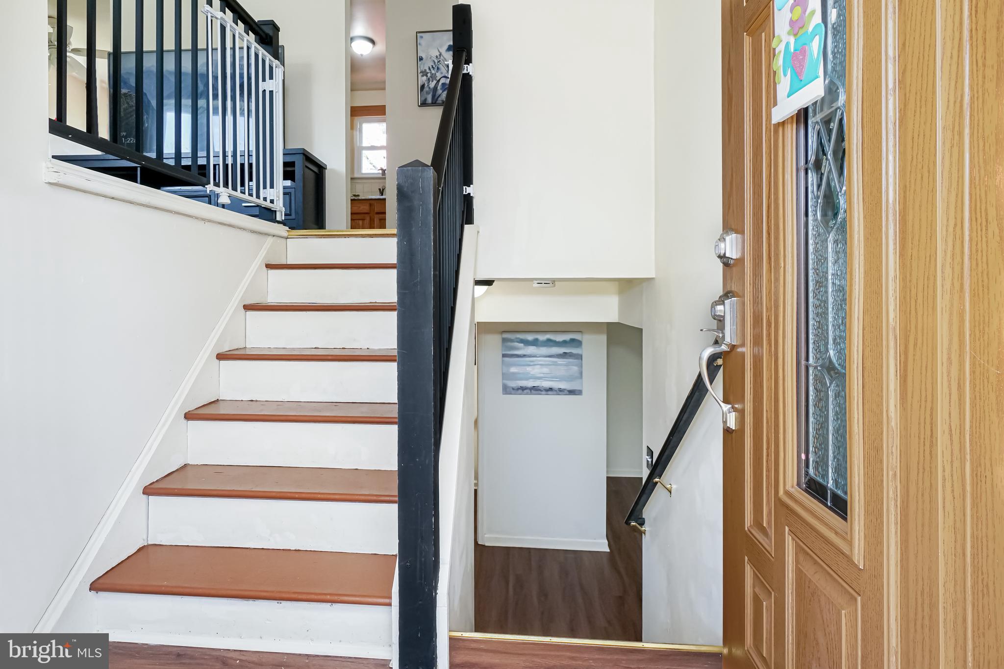139 Milestone Road Elkton, MD 21921 - Photo 3 of 23 Welcoming foyer