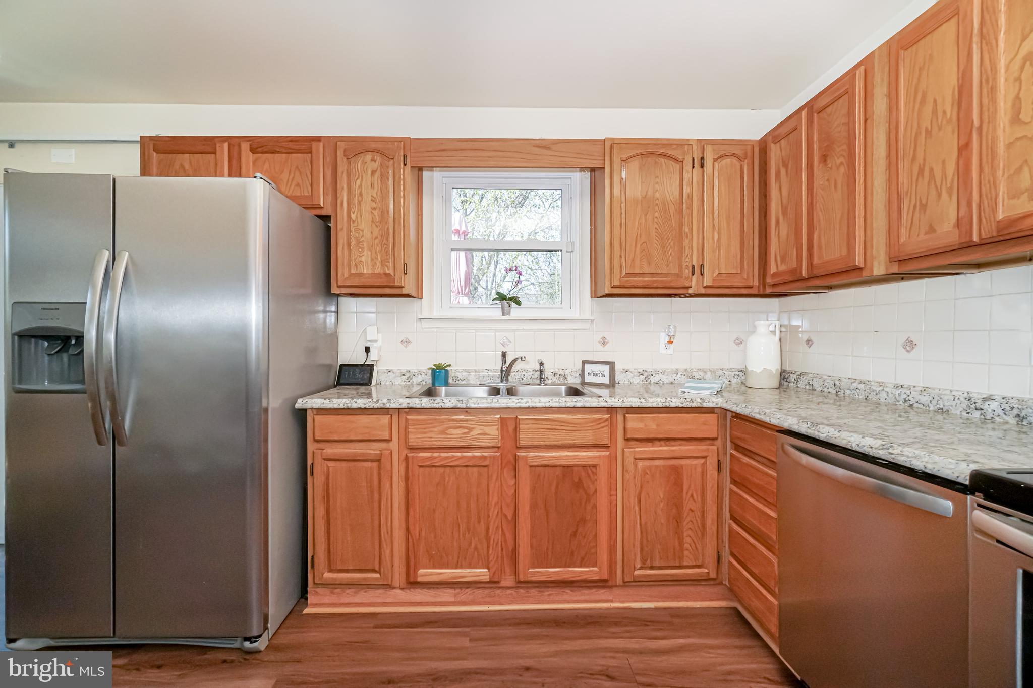 139 Milestone Road Elkton, MD 21921 - Photo 6 of 23 Lots of counter and cabinet space