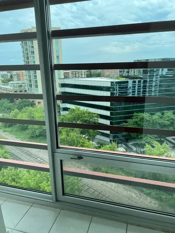 $299,000 | 1720 Maple Avenue, Unit 1170, Evanston, IL 60201