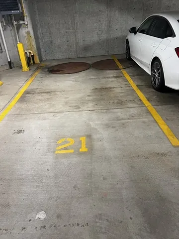 $299,000 | 1720 Maple Avenue, Unit 1170, Evanston, IL 60201