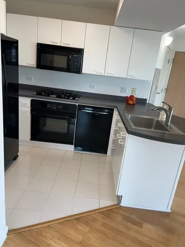 $299,000 | 1720 Maple Avenue, Unit 1170, Evanston, IL 60201