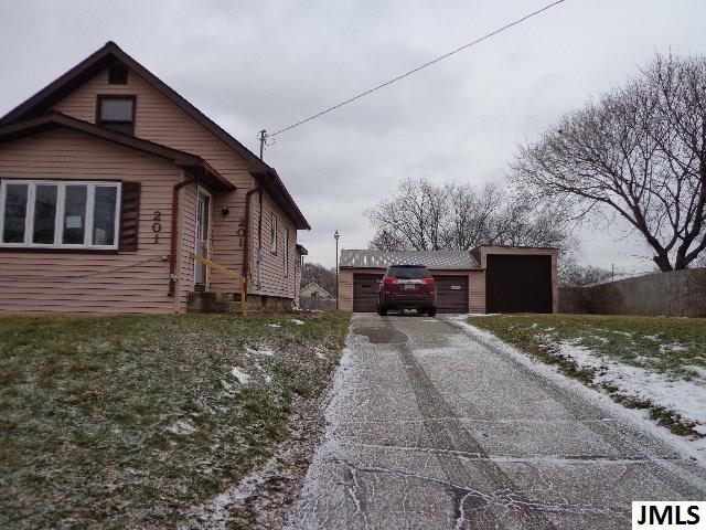 201 Henrietta Street Jackson, MI 49203 - Photo 12 of 24 Photo 12