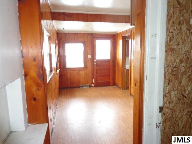 201 Henrietta Street Jackson, MI 49203 - Photo 19 of 24 Photo 19