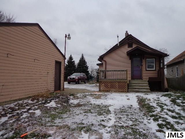201 Henrietta Street Jackson, MI 49203 - Photo 2 of 24 Photo 2