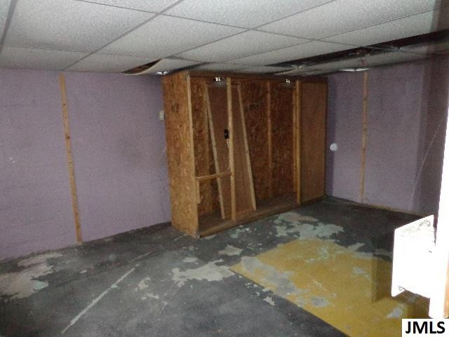 201 Henrietta Street Jackson, MI 49203 - Photo 4 of 24 Photo 4