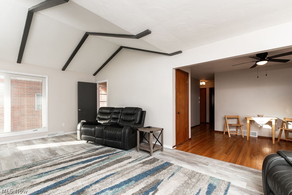 17511 Neff Road Cleveland, OH 44119 - Photo 6 of 29