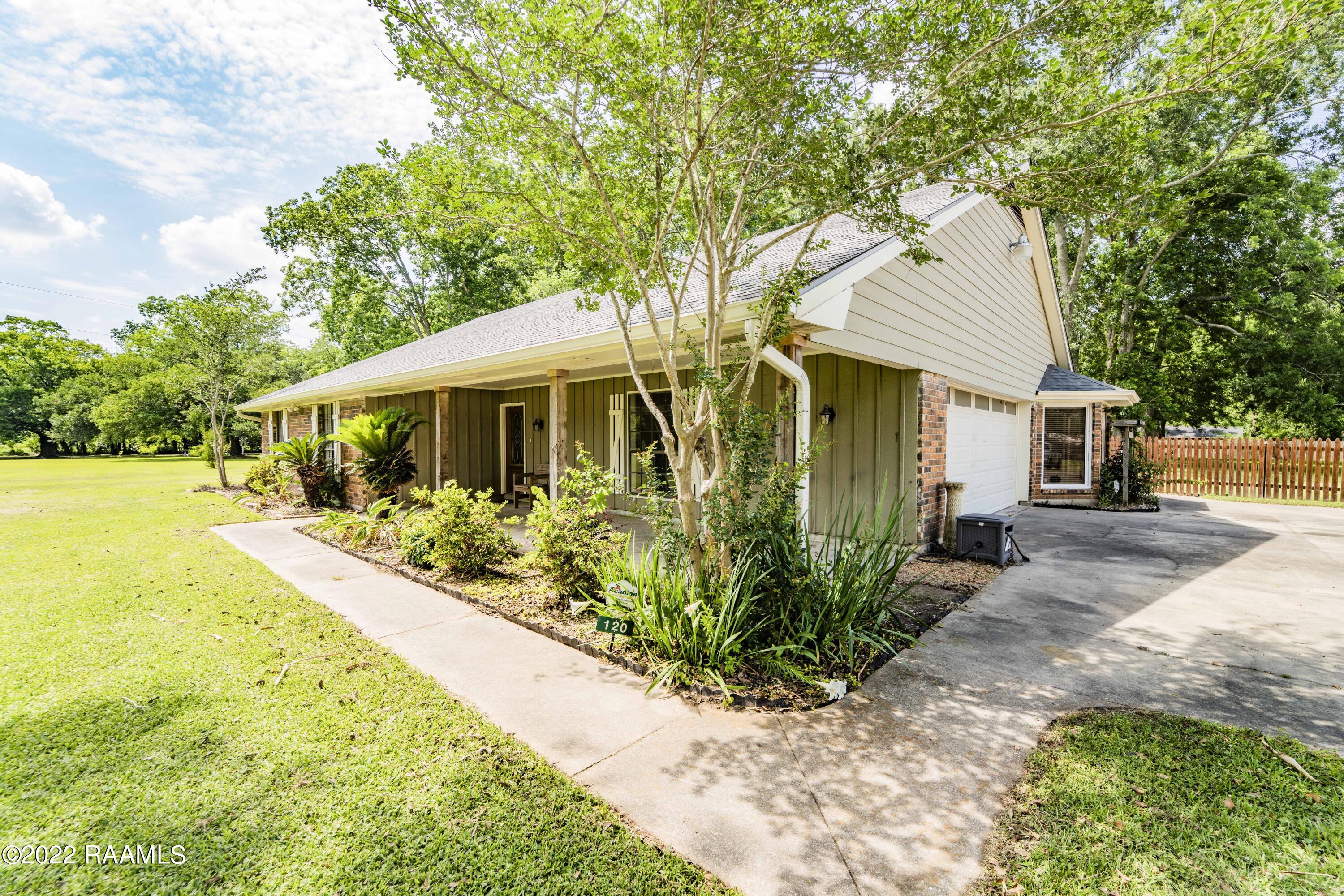 120 Resha Road Breaux Bridge, LA 70517 - Photo 5 of 50 Gallery Image 5