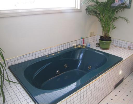 21 Fiddlehead Farm Lane Readfield, ME 04355 - Photo 9 of 15 Other. Whirlpool Tub