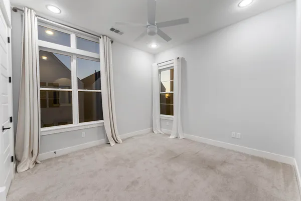 $2,500 | 113 Coronado Street, Houston, TX 77009