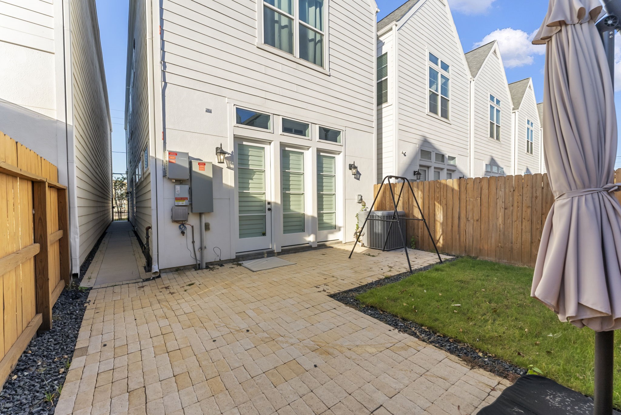 113 Coronado Street Houston, TX 77009 - Photo 36 of 39 a view of a house with backyard and a patio