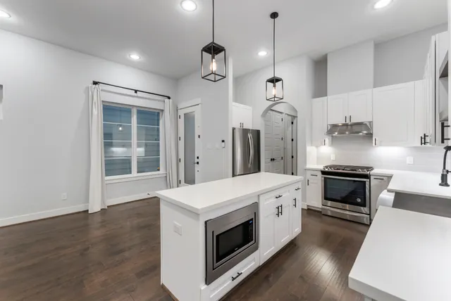 $2,775 | 113 Coronado Street, Houston, TX 77009