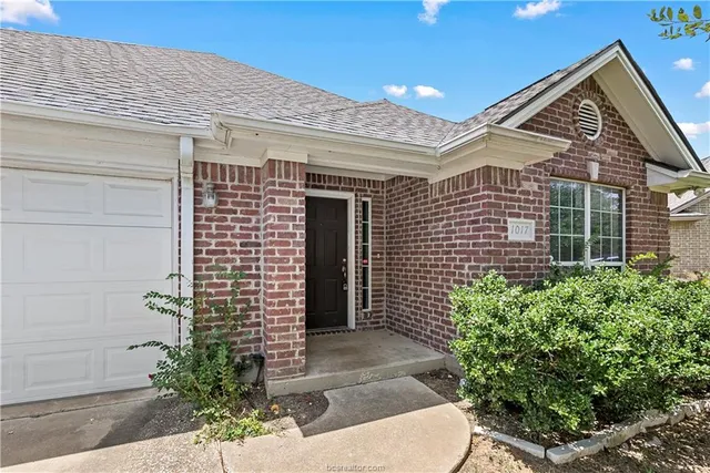 $2,200 | 1017 Bougainvillea Street, College Station, TX 77845