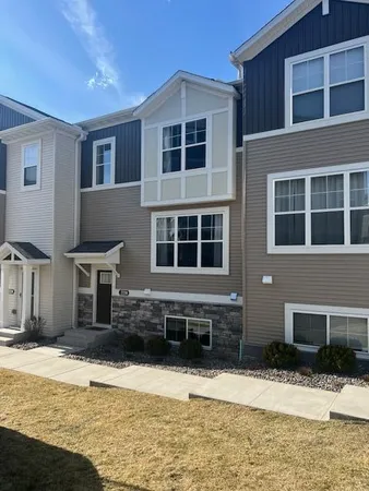 $354,500 | 2230 Gateway Curve, North St. Paul, MN 55109