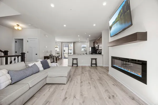 $354,500 | 2230 Gateway Curve, North St. Paul, MN 55109