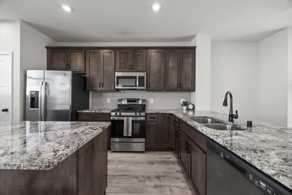 $354,500 | 2230 Gateway Curve, North St. Paul, MN 55109