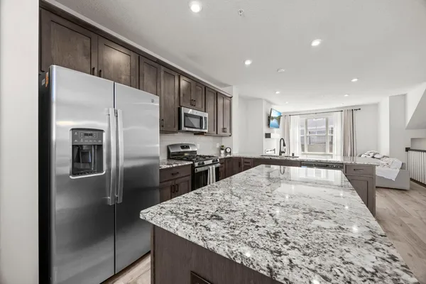 $354,500 | 2230 Gateway Curve, North St. Paul, MN 55109