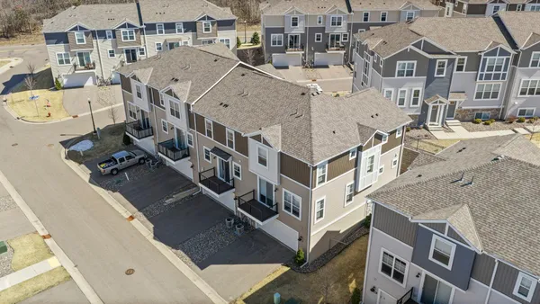 $354,500 | 2230 Gateway Curve, North St. Paul, MN 55109