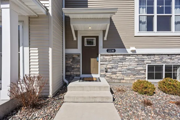 $354,500 | 2230 Gateway Curve, North St. Paul, MN 55109