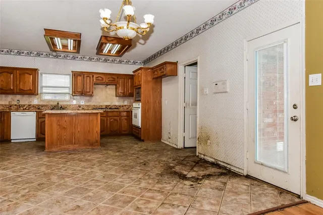 $371,200 | 4005 Cavalier Drive, Rowlett, TX 75088