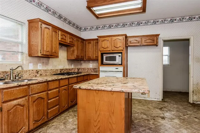 $371,200 | 4005 Cavalier Drive, Rowlett, TX 75088