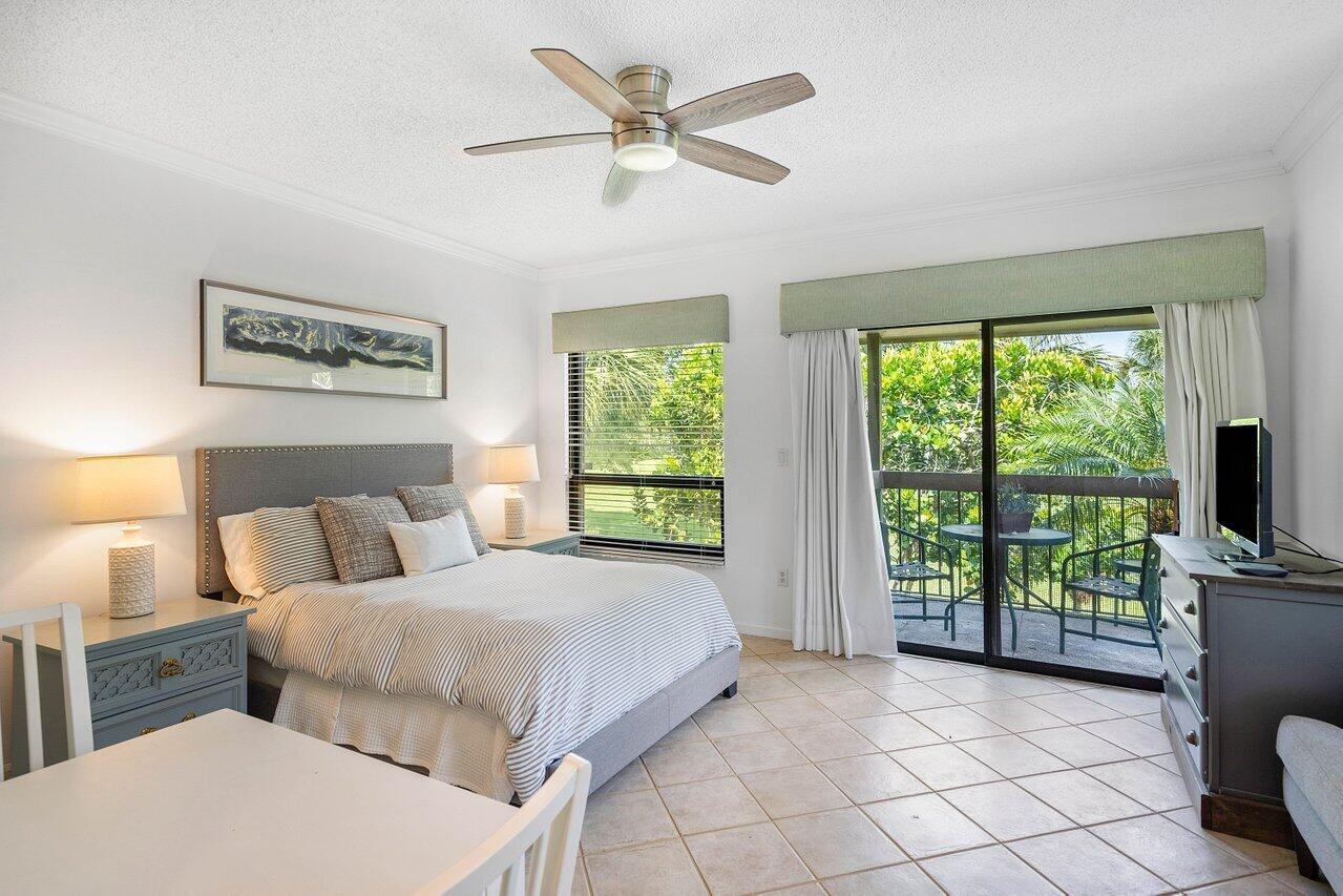 13334 Polo Club Road, Unit 327 Wellington, FL 33414 - Photo 5 of 43 Room view