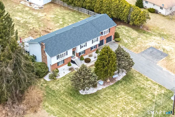 $579,900 | 136 Broad Brook Road, Enfield, CT 06082