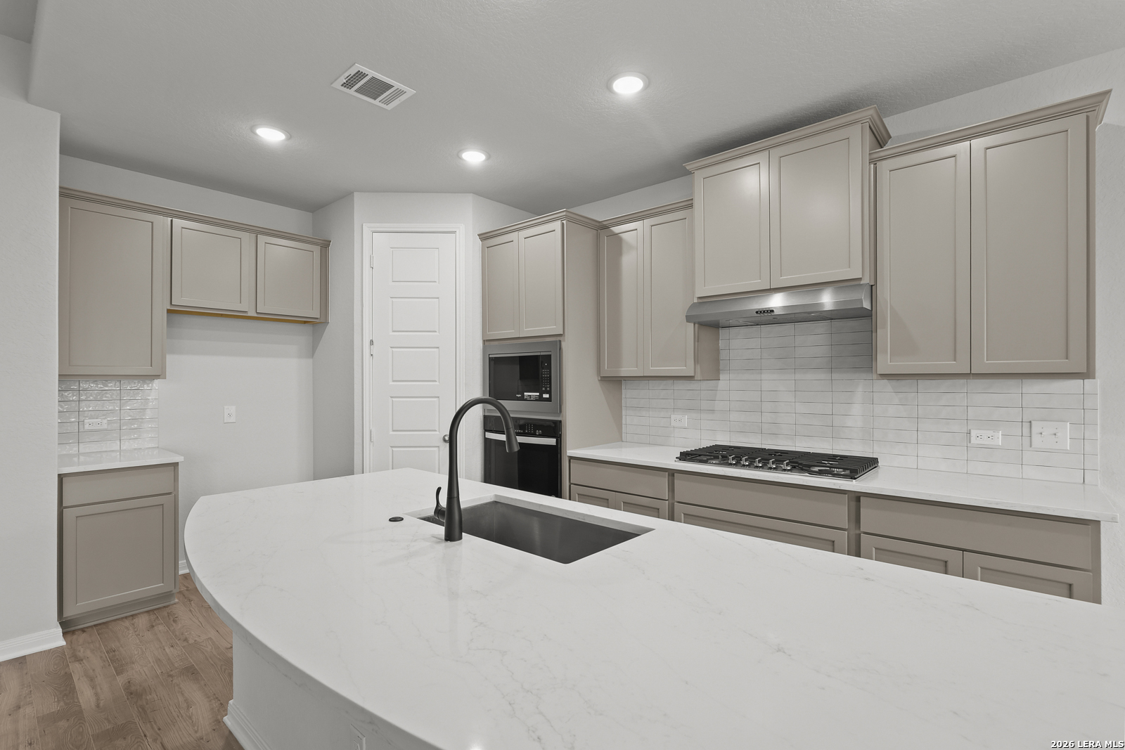 303 Canton Chase Cibolo, TX 78108 - Photo 15 of 38