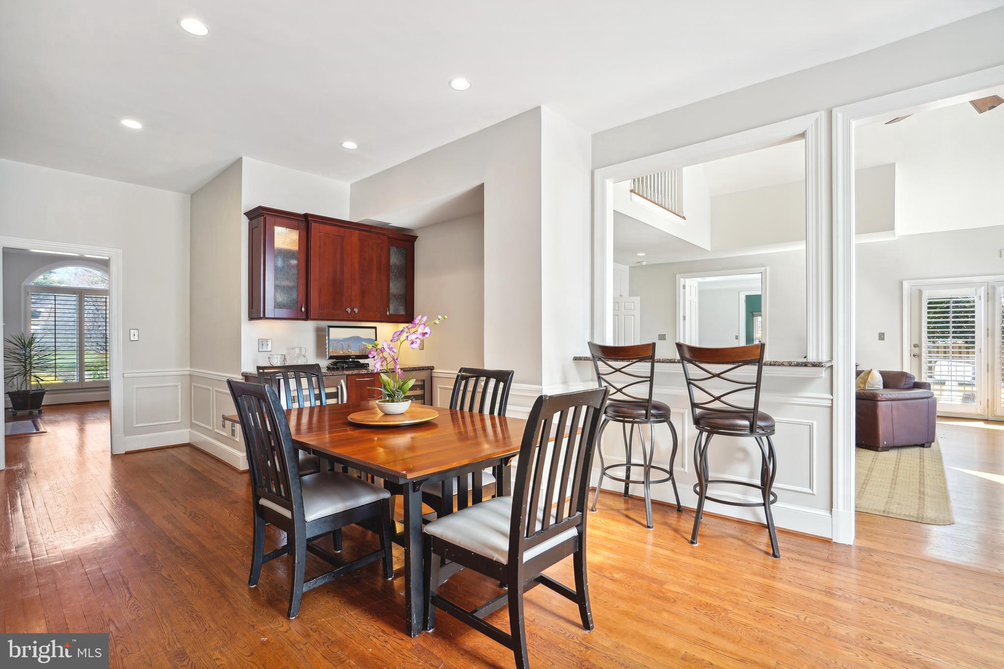 8611 Split Oak Circle Bethesda, MD 20817 - Photo 17 of 60 Breakfast Room with Beverage Center