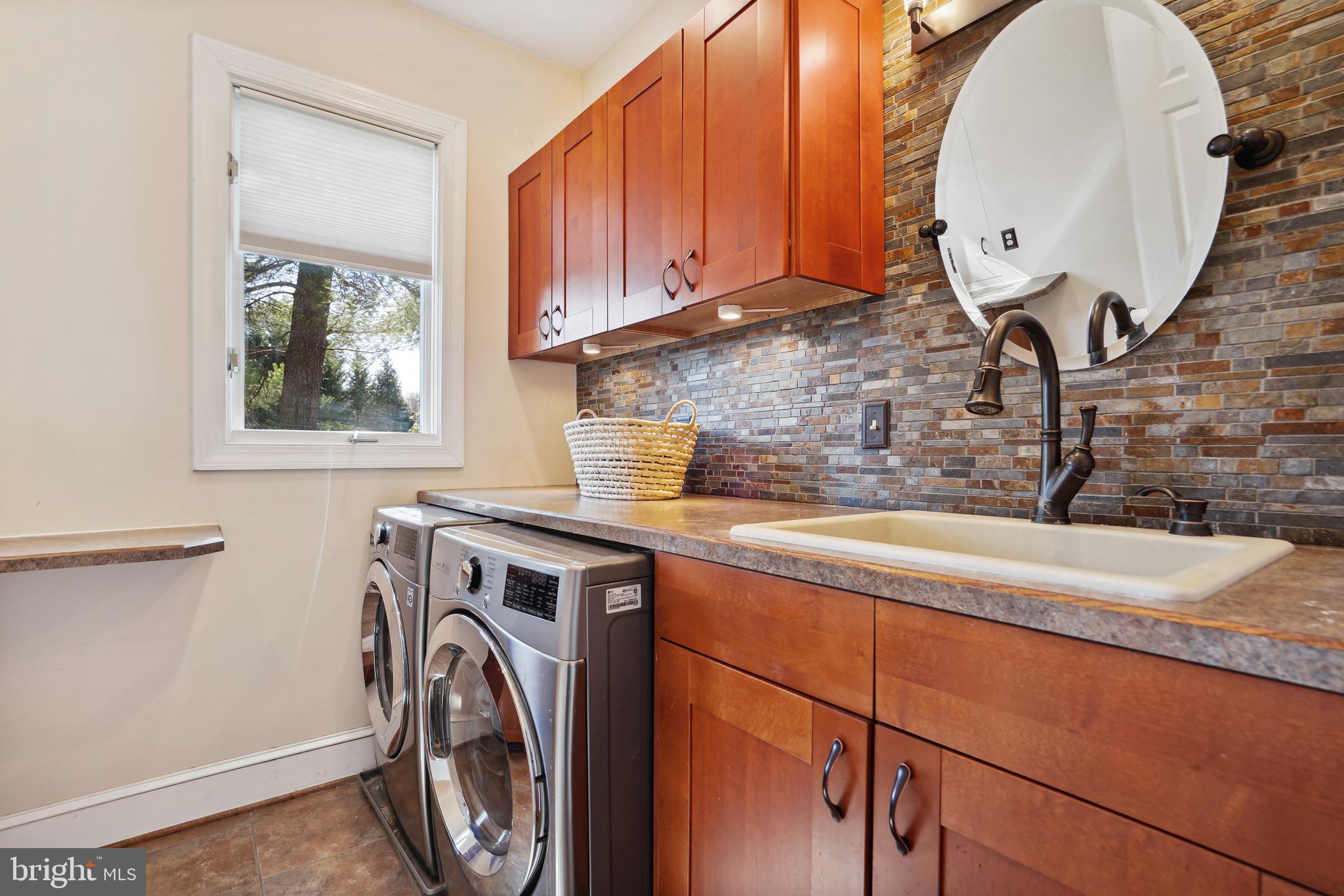 8611 Split Oak Circle Bethesda, MD 20817 - Photo 19 of 60 2nd Powder Room/Laundry Room