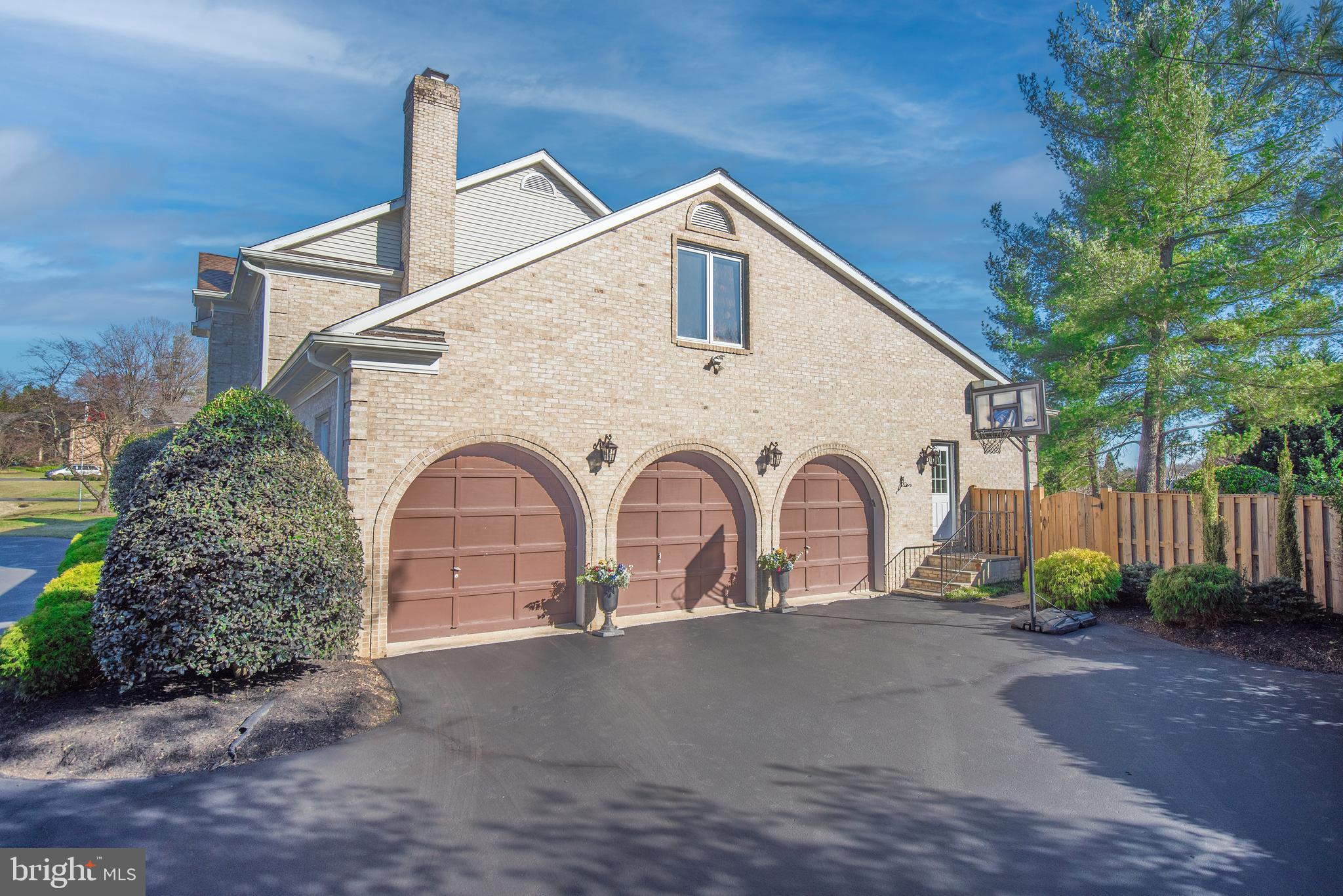 8611 Split Oak Circle Bethesda, MD 20817 - Photo 3 of 60 Side Load 3 Car Garage