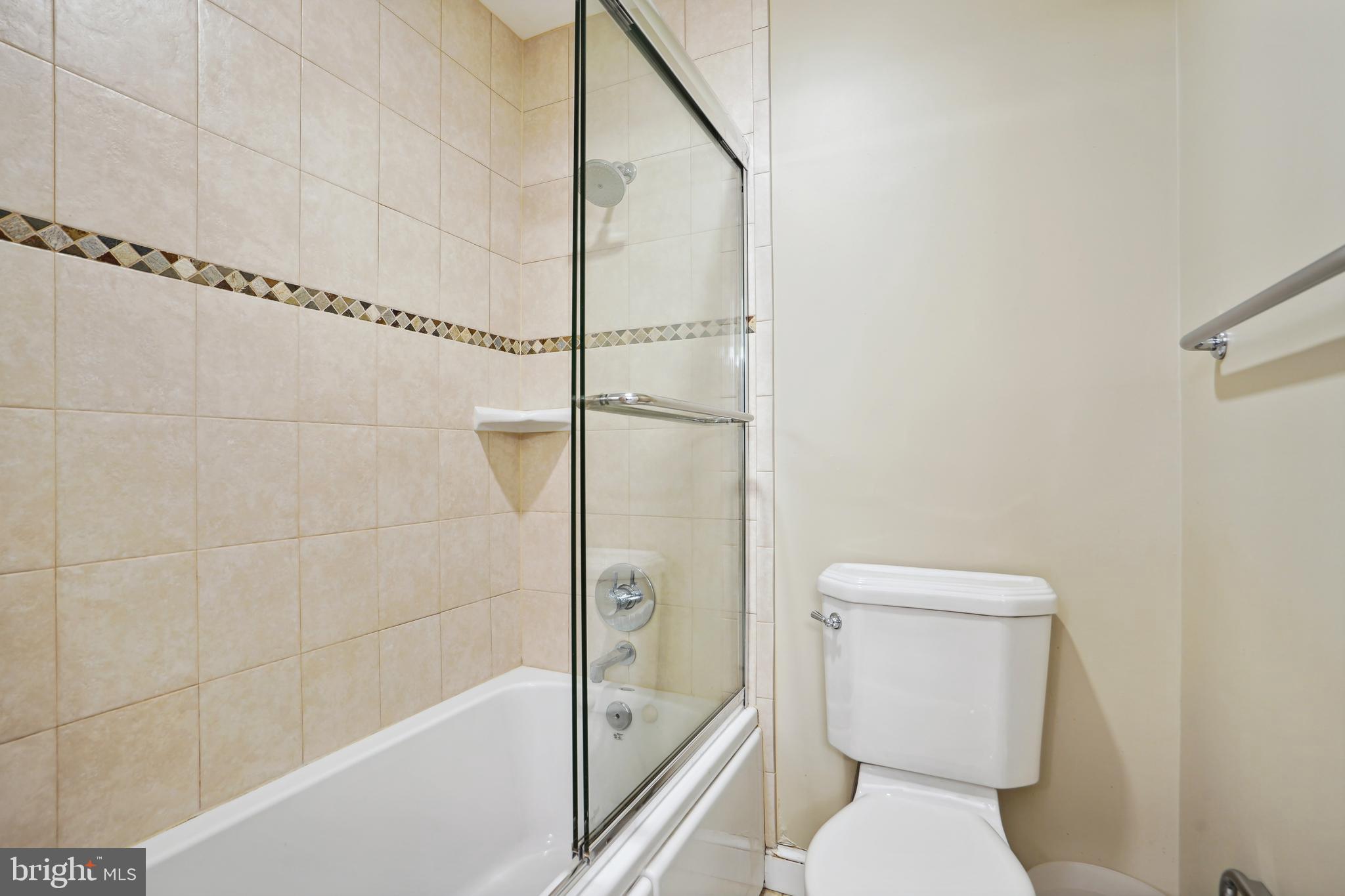 8611 Split Oak Circle Bethesda, MD 20817 - Photo 32 of 60 Buddy Bathroom