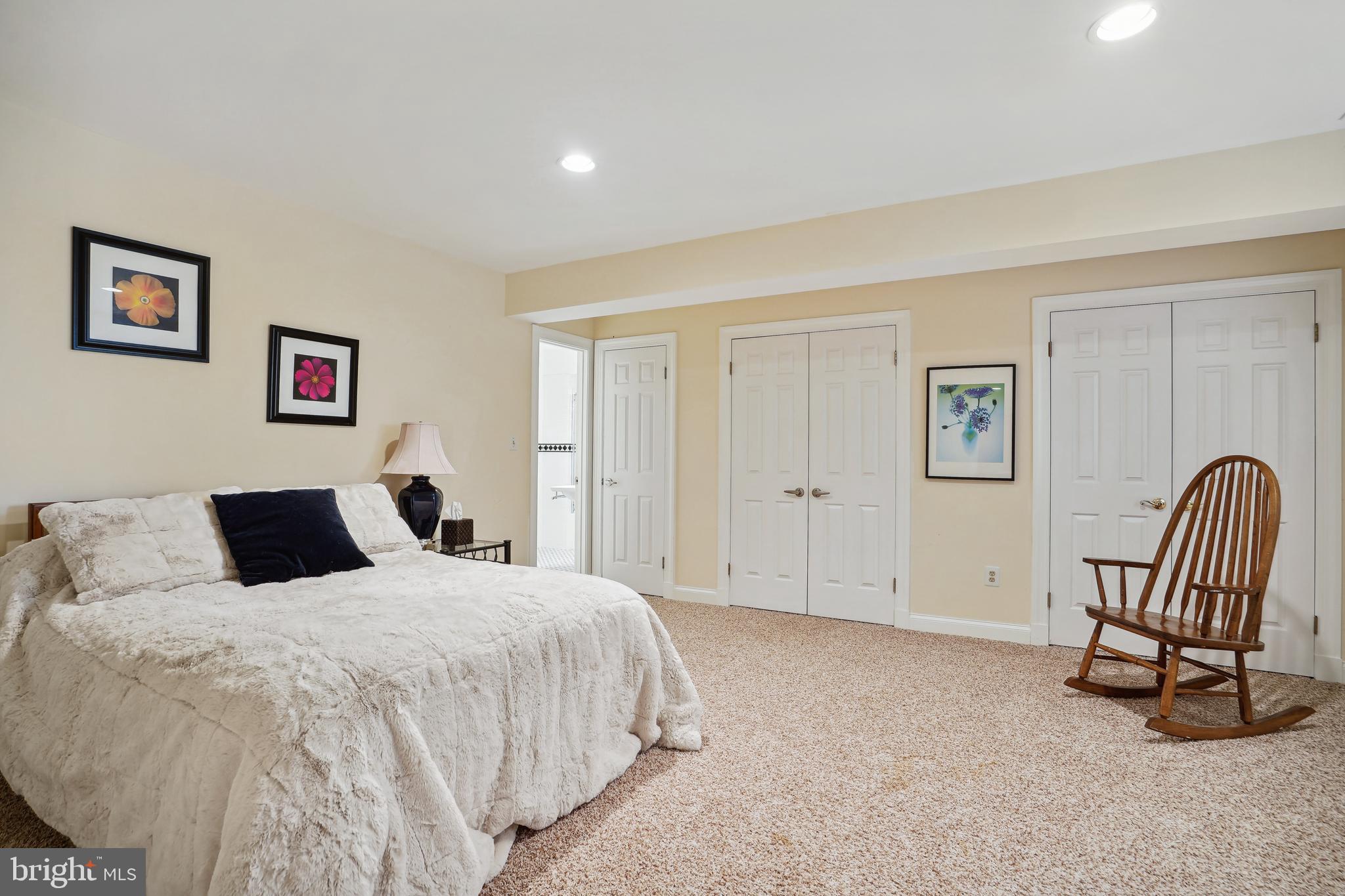 8611 Split Oak Circle Bethesda, MD 20817 - Photo 42 of 60 Lower Level 6th Bedroom