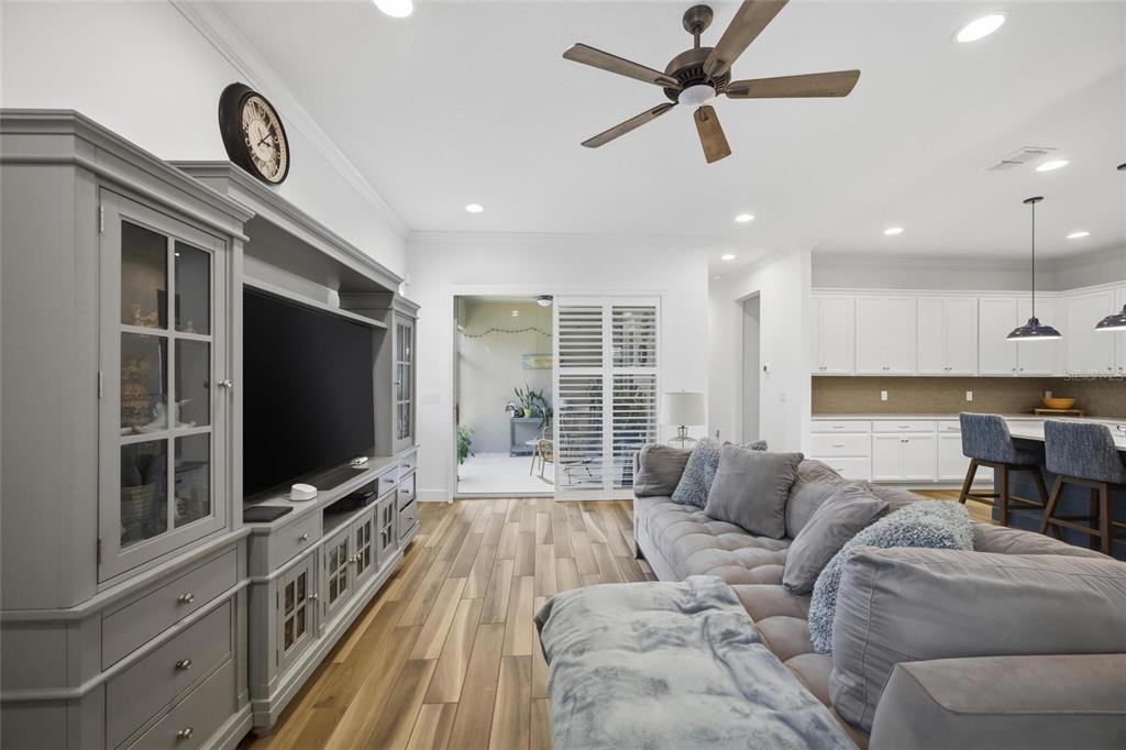 725 Winterside Drive Apollo Beach, FL 33572 - Photo 12 of 59