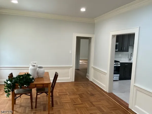$2,600 | 176 Weequahic Avenue, Unit 1, Newark, NJ 07112