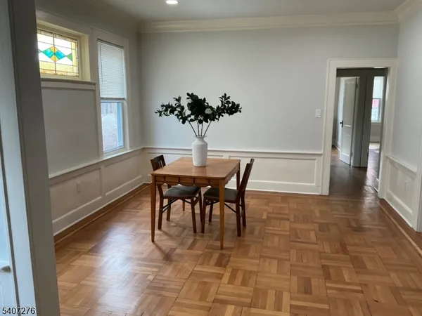 $2,600 | 176 Weequahic Avenue, Unit 1, Newark, NJ 07112