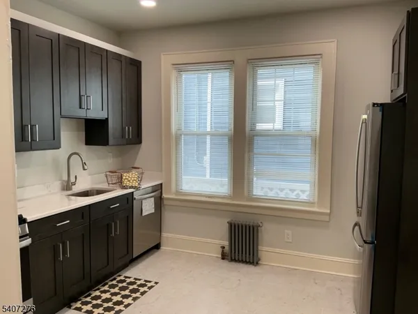 $2,600 | 176 Weequahic Avenue, Unit 1, Newark, NJ 07112