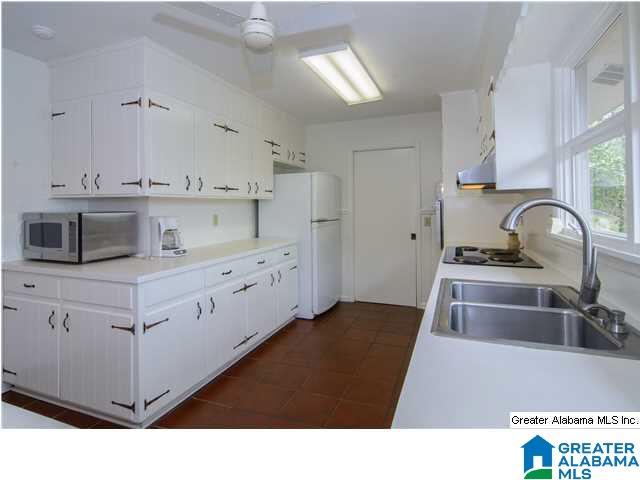 3737 Forest Run Road Birmingham, AL 35223 - Photo 7 of 32