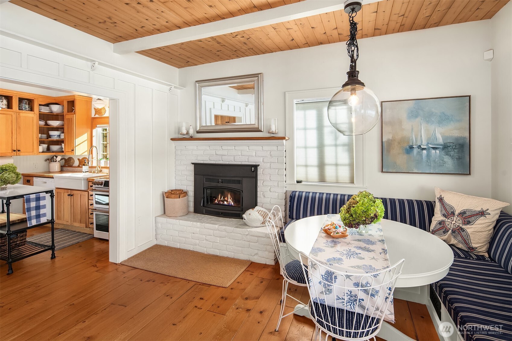 27704 Manzanita Beach Road Southwest Vashon, WA 98070 - Photo 13 of 38