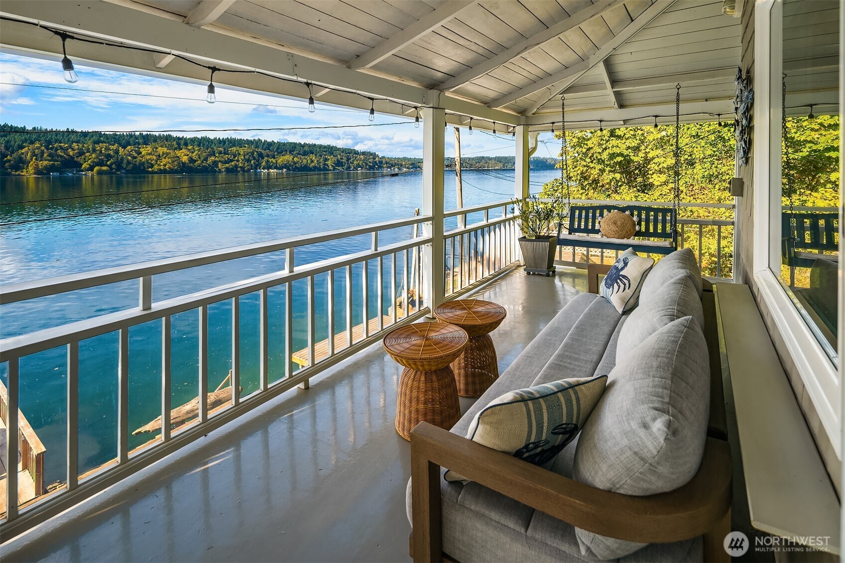 27704 Manzanita Beach Road Southwest Vashon, WA 98070 - Photo 15 of 38