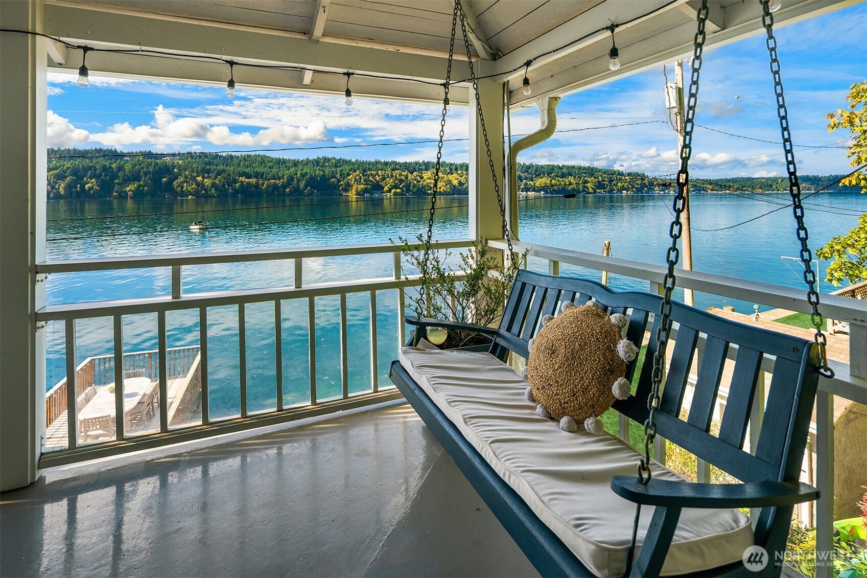 27704 Manzanita Beach Road Southwest Vashon, WA 98070 - Photo 16 of 38