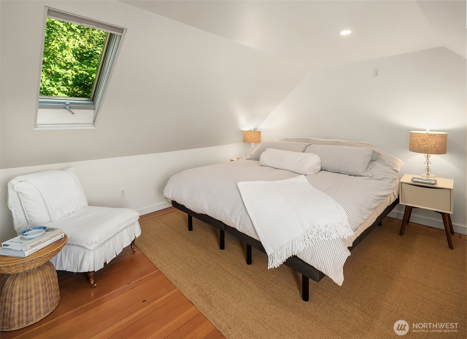 27704 Manzanita Beach Road Southwest Vashon, WA 98070 - Photo 18 of 38