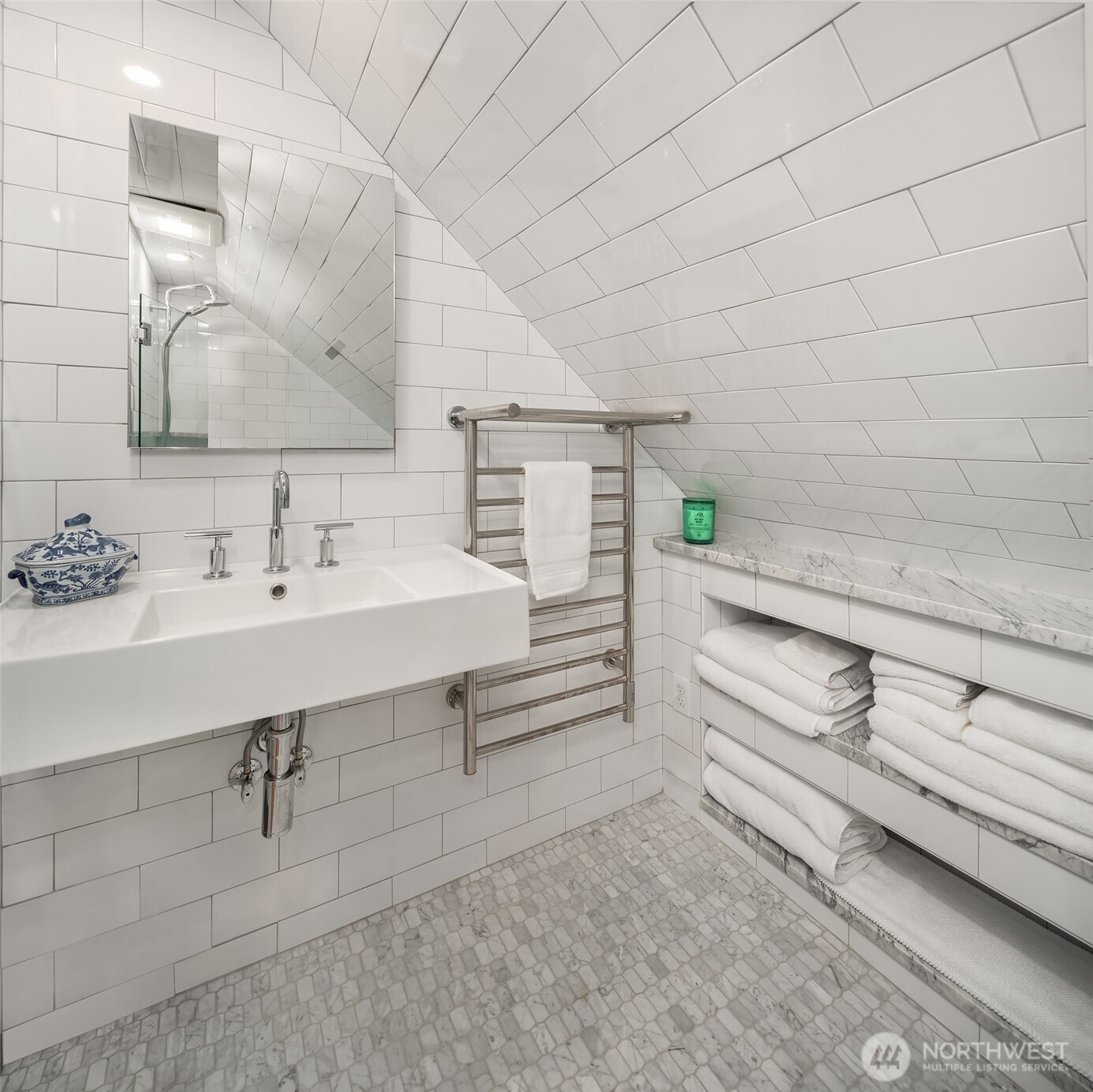 27704 Manzanita Beach Road Southwest Vashon, WA 98070 - Photo 20 of 38