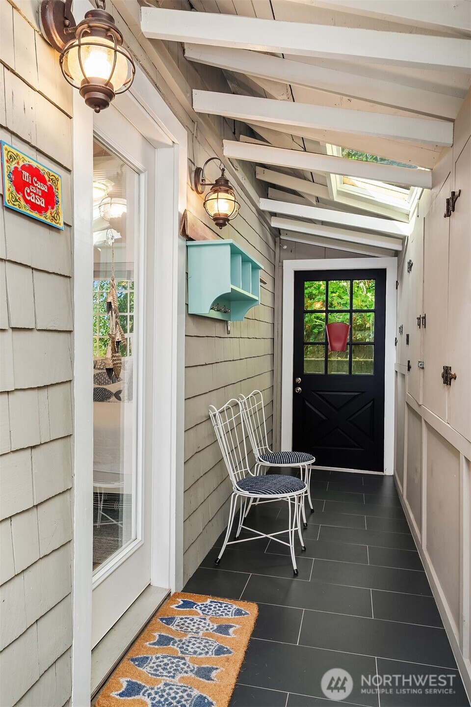 27704 Manzanita Beach Road Southwest Vashon, WA 98070 - Photo 6 of 38