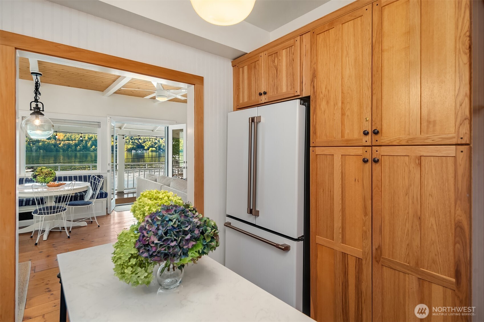 27704 Manzanita Beach Road Southwest Vashon, WA 98070 - Photo 8 of 38