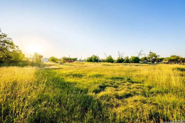 $34,000 | 83 Couser Boulevard, Charlotte, TX 78011