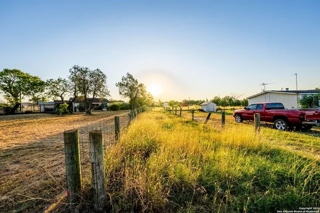 $34,000 | 83 Couser Boulevard, Charlotte, TX 78011