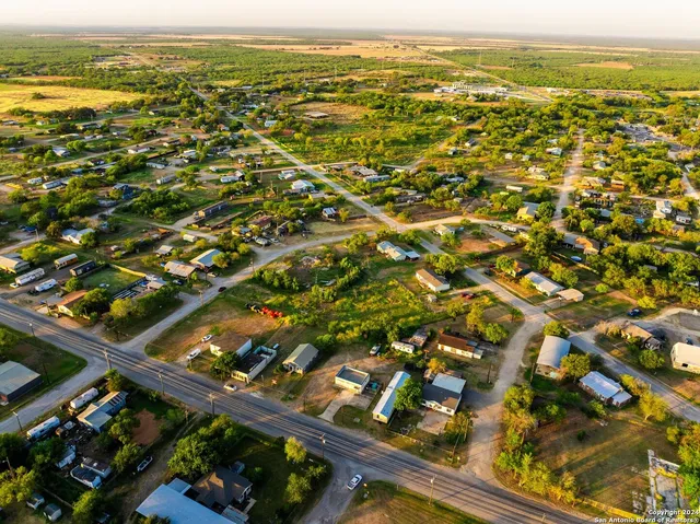 $34,000 | 83 Couser Boulevard, Charlotte, TX 78011