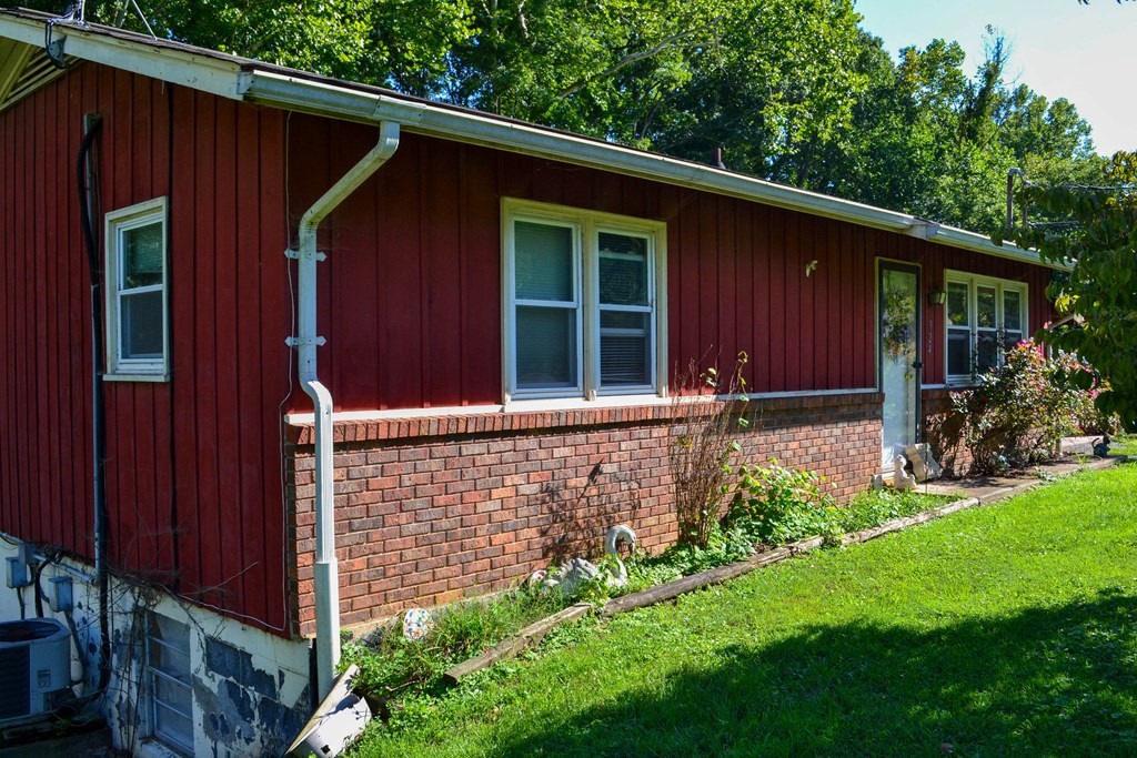 924 Murphy Road Sevierville, TN 37862 - Photo 8 of 29 Gallery Image 8