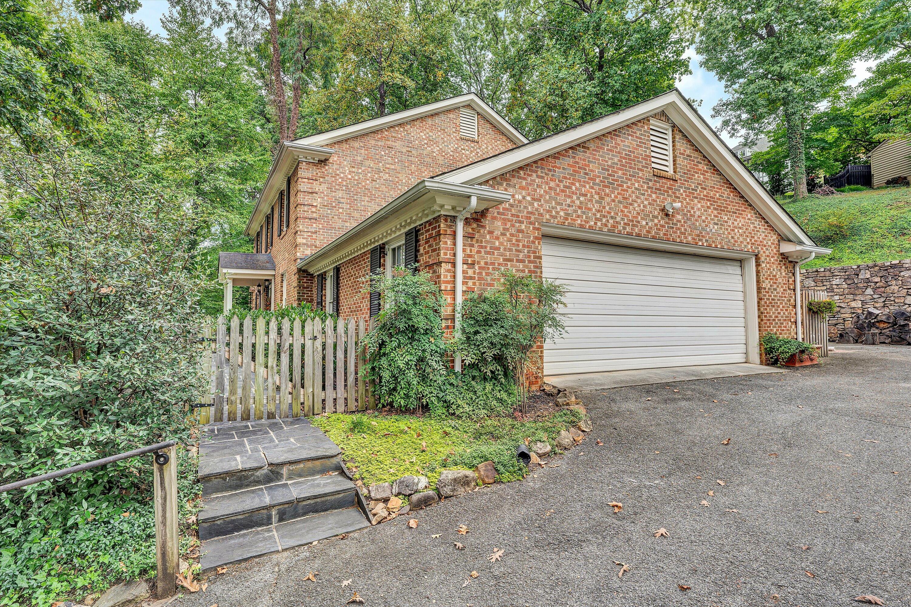 714 Wildwood Road Southwest Roanoke, VA 24014 - Photo 2 of 62 04-SGP-05739